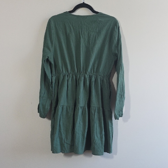 FANCYINN - NWOT Long Sleeve Green Dress With Lining And Pockets - Size Medium - Picture 6 of 6